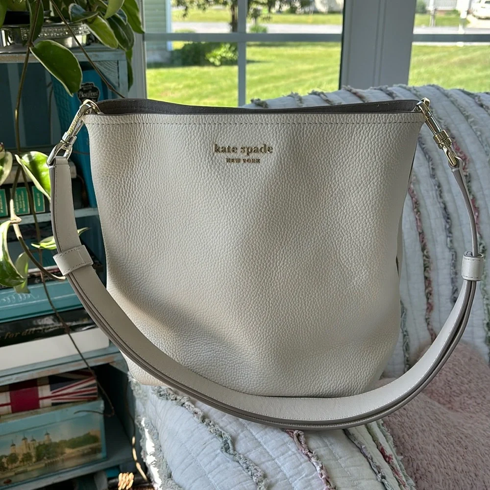 Kate Spade Cream Shoulder Bag *Make Me A Reasonable Offer! Everything Must Go!* - Picture 2 of 14